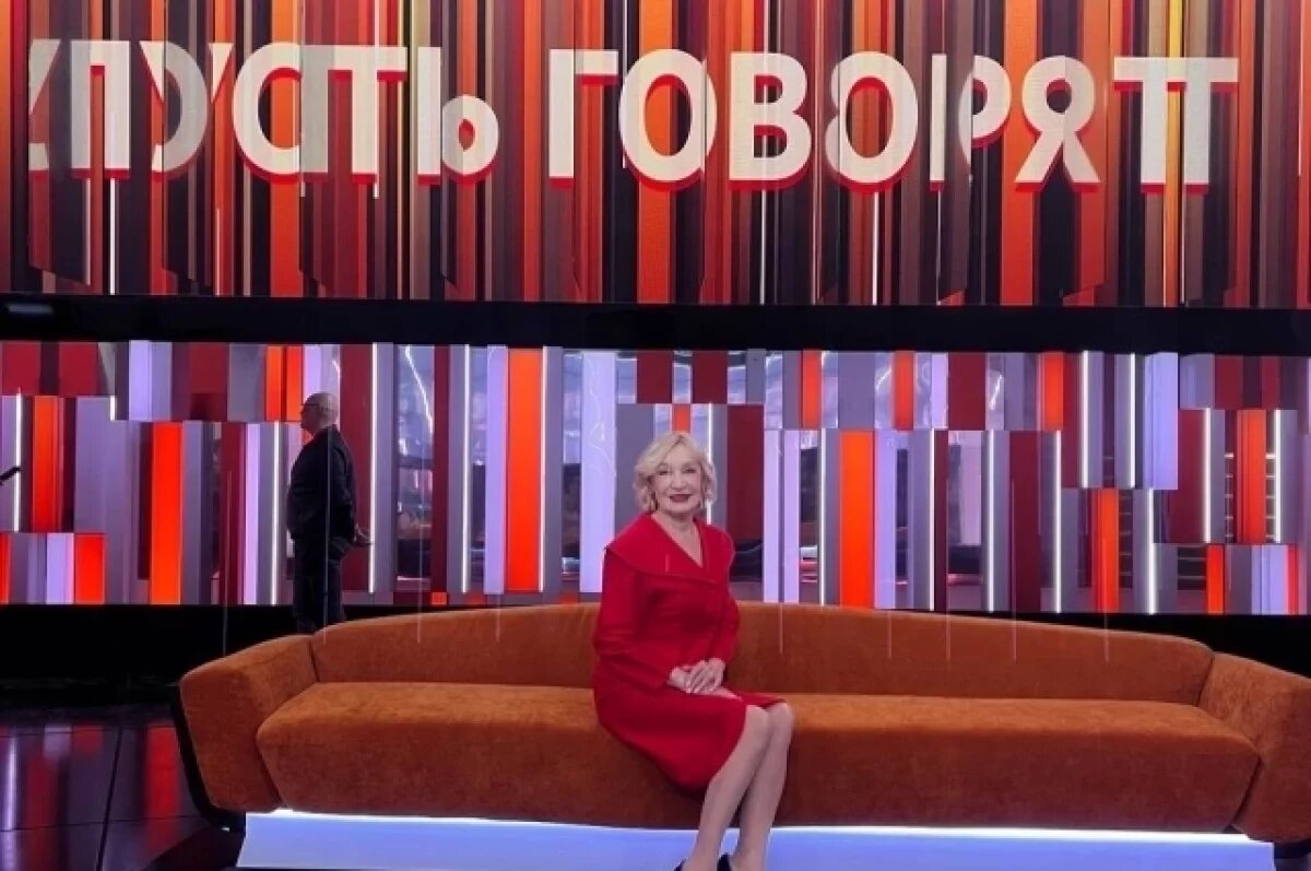    72-летняя фотомодель из Новосибирска попала в «Пусть говорят»