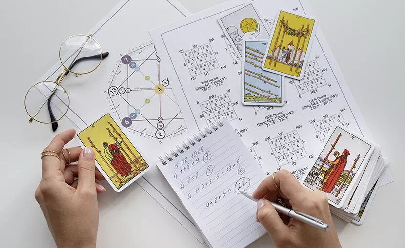    Придуманы не для гадания и говорят на всех языках: 10 удивительных фактов о картах Таро