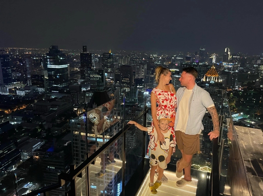 " Вершина Любви " 💞 Огни 💥большого города... Оля, Влад и Тимофей