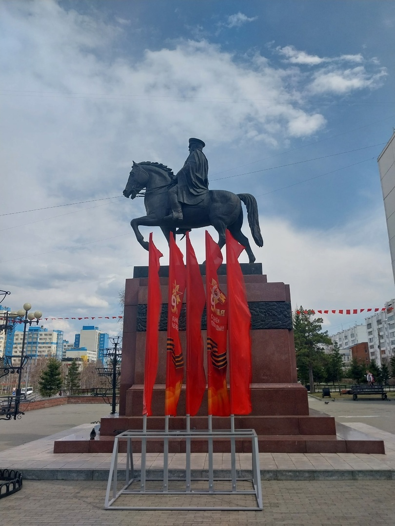 на фото - самое начало мая...