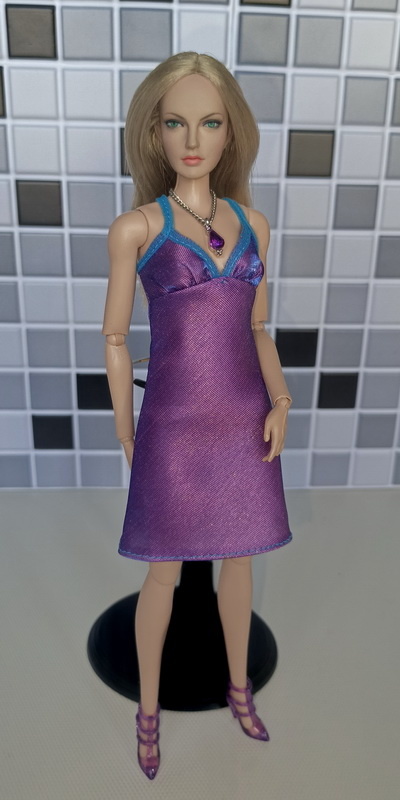 Лана в виолЭтовом.