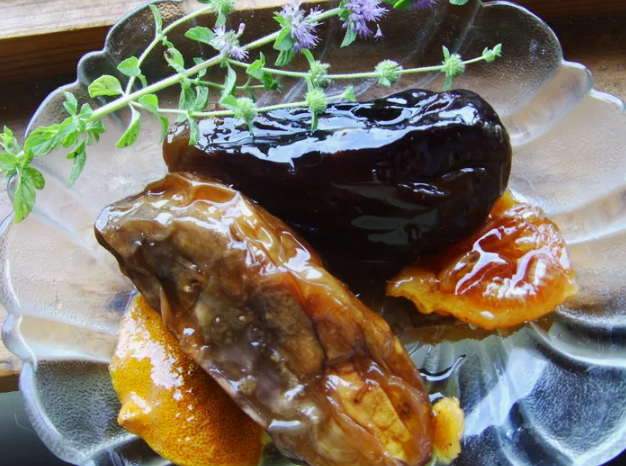 Десерт из баклажана с медом и орехами. Источник фото koolinar.ru