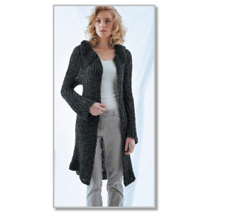 Длинный цельновязанный кардиган в резинку, с большим воротником