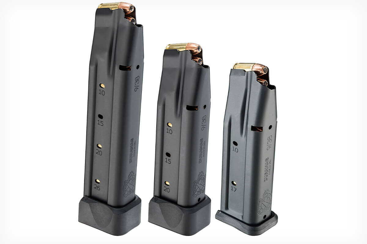 В комплект поставки модели Prodigy входят два магазина: один емкостью 17 патронов и один емкостью 20 патронов. Дополнительно в оружейном магазине Springfield Armory предоставляется возможность приобретения дополнительного магазина емкостью 26 патронов.