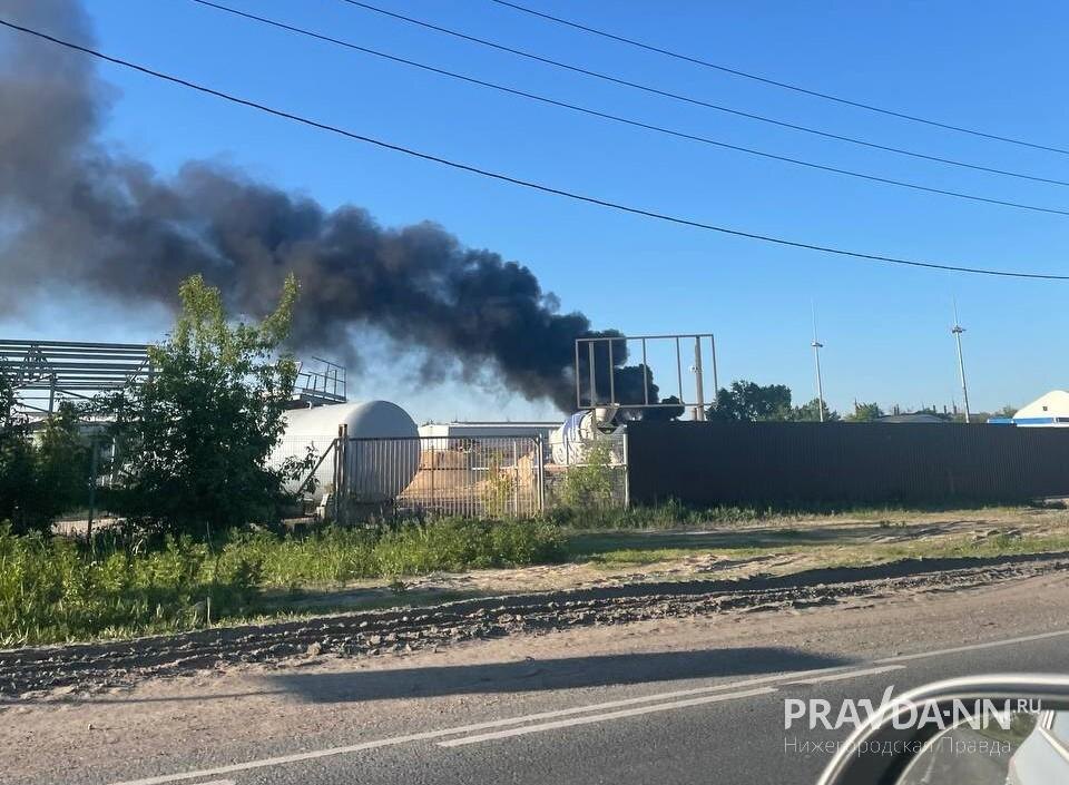    Предварительная площадь пожара составляет 10 квадратных метров