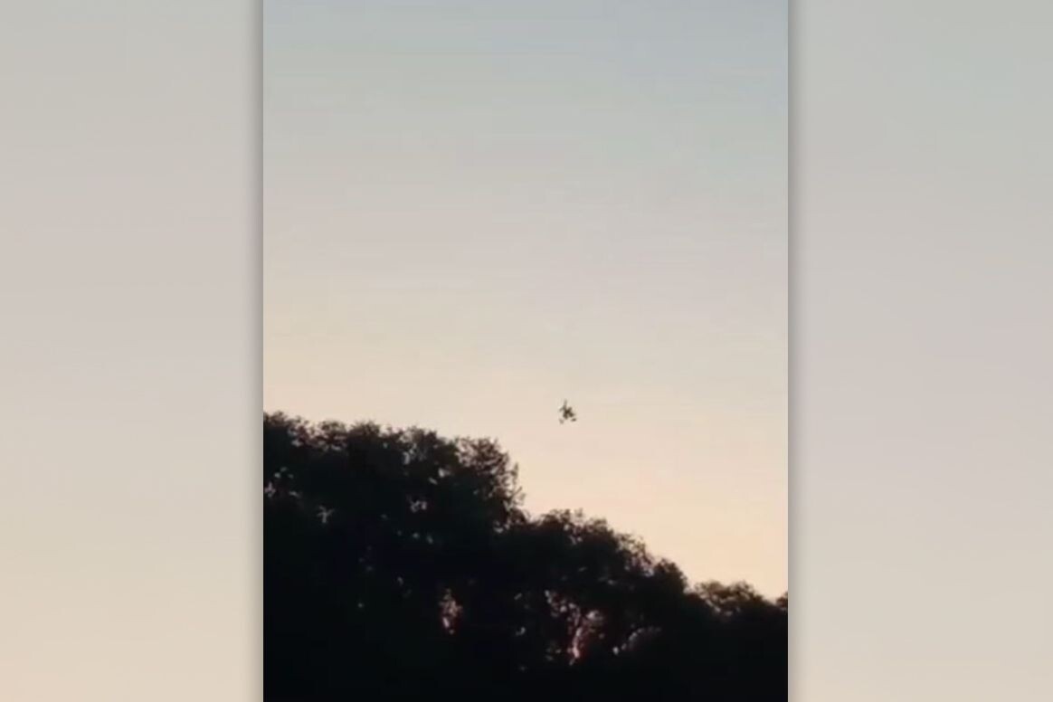    Дроны ВСУ падают после столкновения друг с другом / Источник: © Соцсети. Кадр из видео