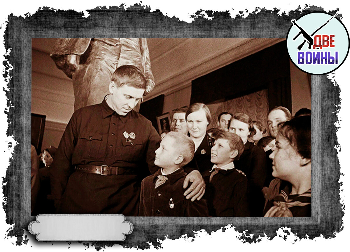 Стаханов потом поехал покорять Промышленную Академию. Фото в свободном доступе.