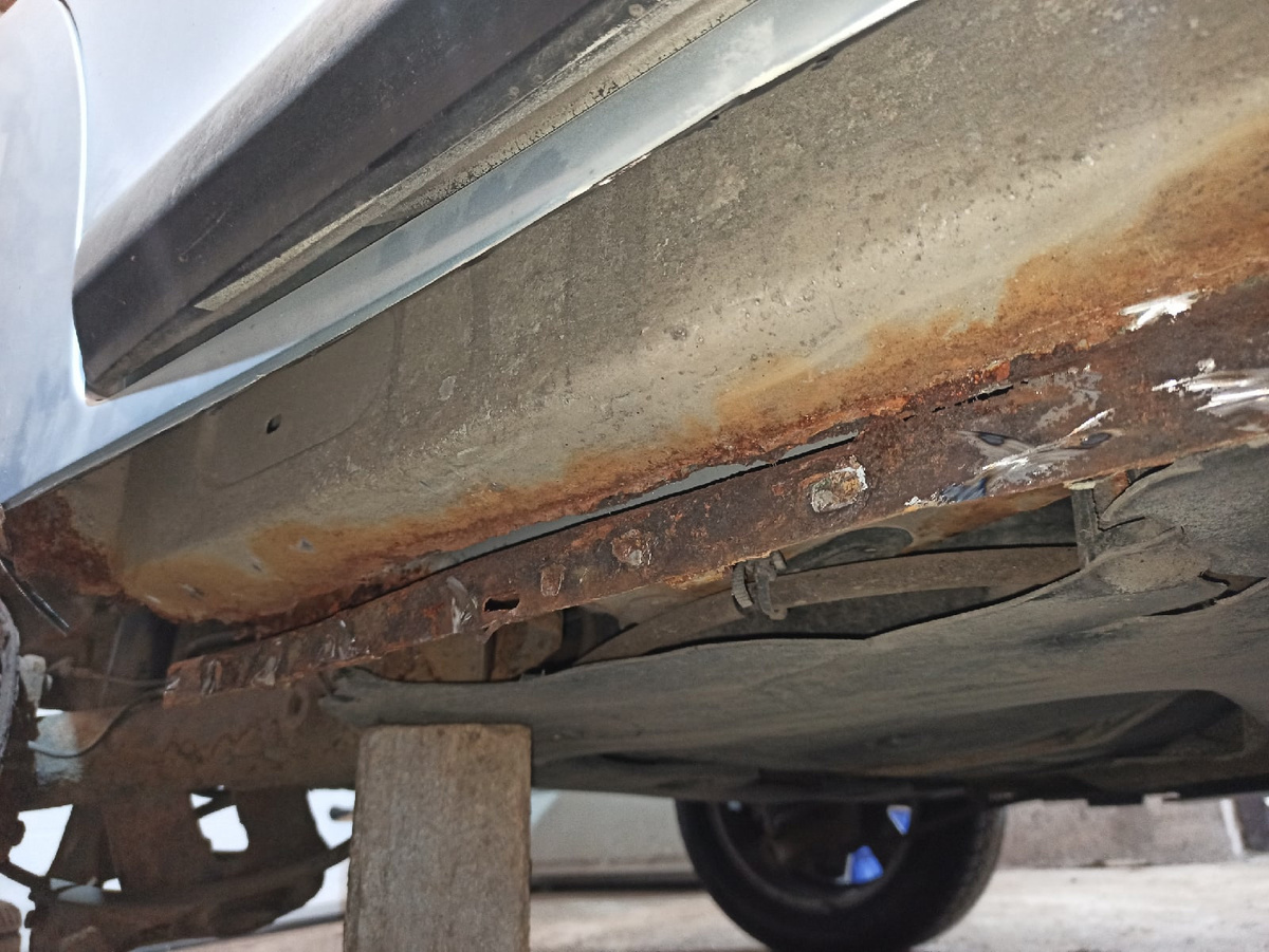 С4 при вооруженном болгаркой взгляде снизу...