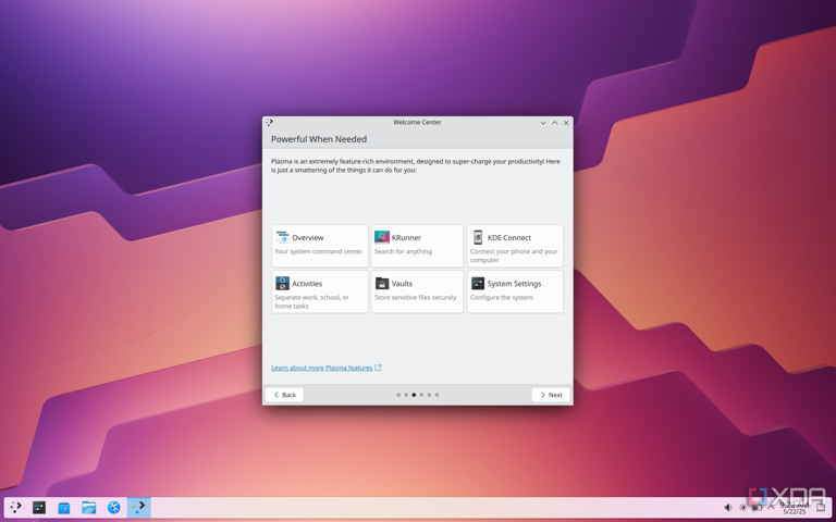 Скриншот рабочего стола KDE с диалоговым окном первичной настройки.