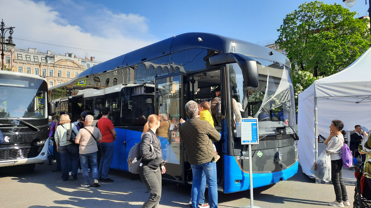 Листайте галерею вправо.