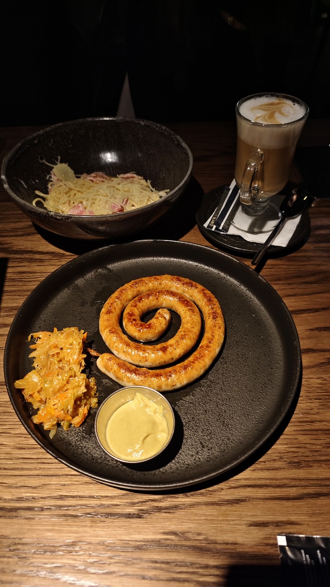 Колбаски из индейки, Карбонара и Латте