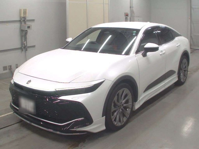 TOYOTA CROWN CROSSOVER