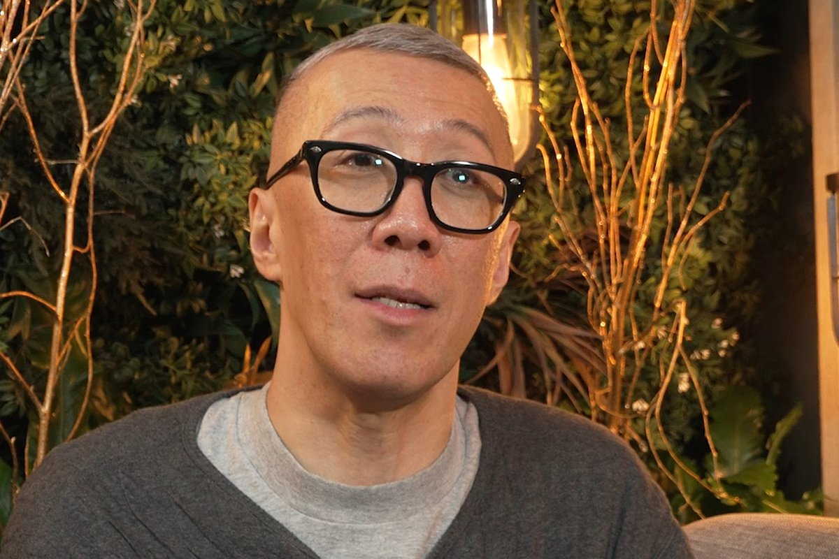 Художник Касинг Лунг

Кадр: CGTN Europe / YouTube