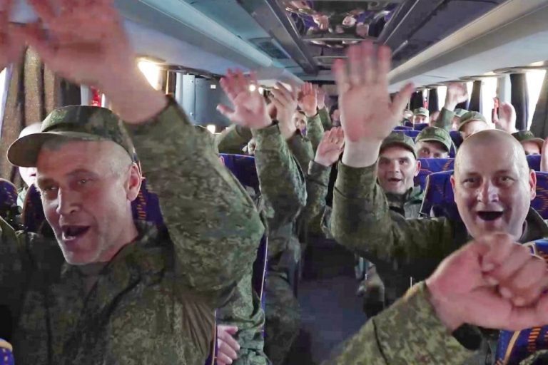    Ещё четверо оренбуржцев вернулись из украинского плена Оренбуржье