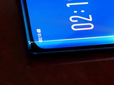    TECNO раскрыла дизайн смартфона Pova Curve 5G с «экраном-водопадом»