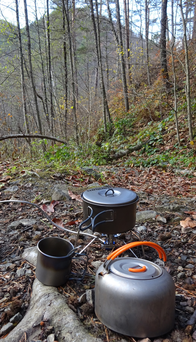 Первый комплект "круглой" титановой посуды в горах Адыгеи.