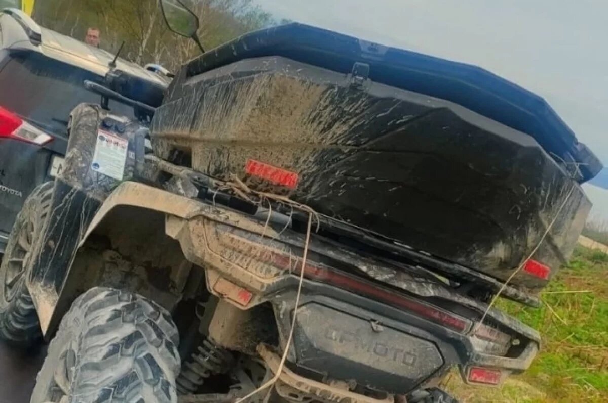    Двое пострадали в результате съезда с дороги квадроцикла на Сахалине