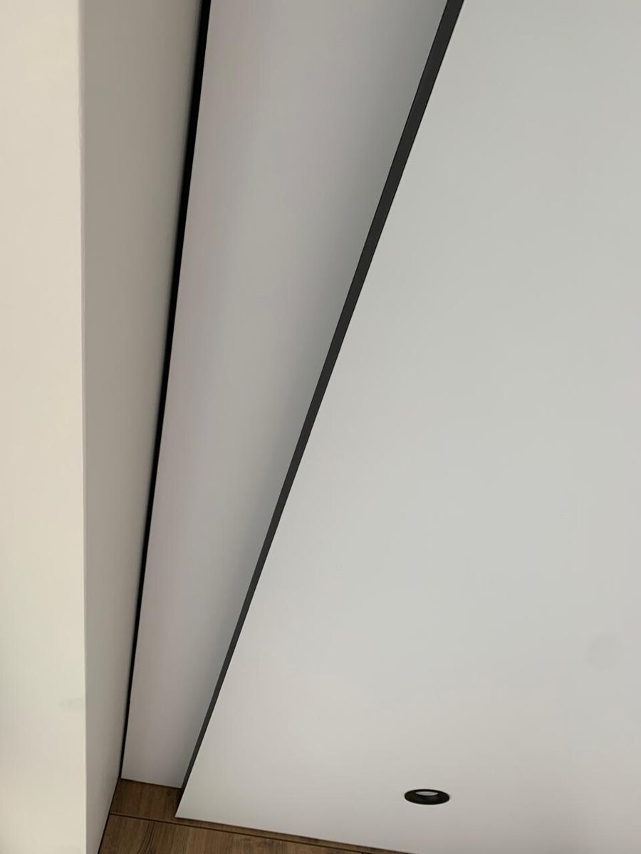  Ниша с перегибом полотна и дотяжкой