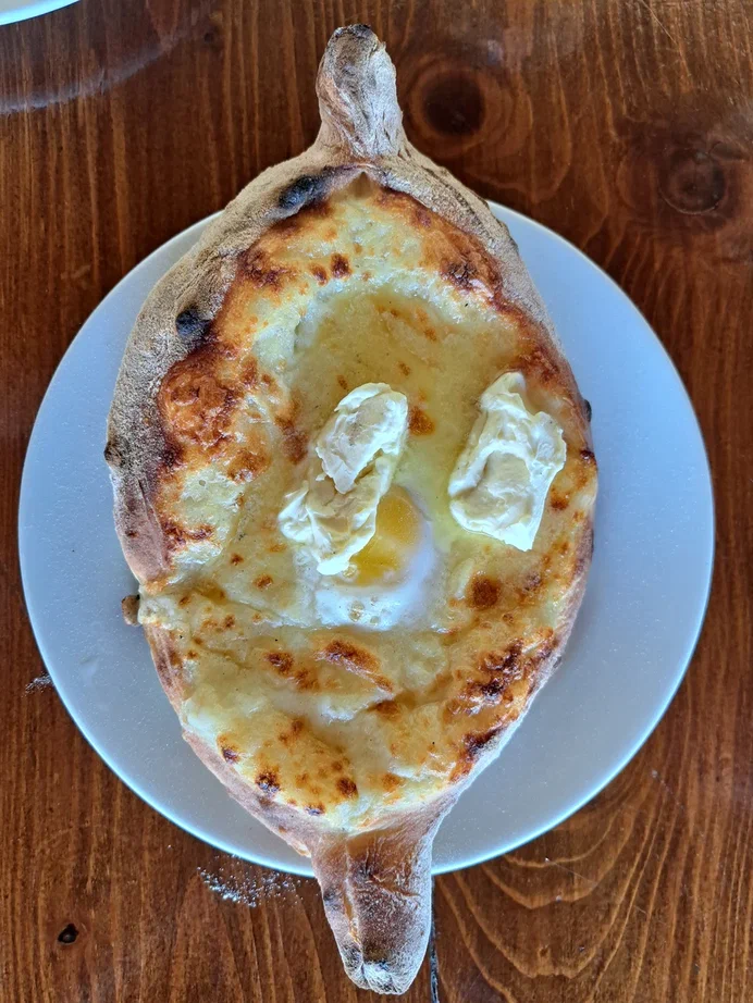 Фото моё, в каком-то году, где-то в Сухуме ))) У меня таких фоток много )))