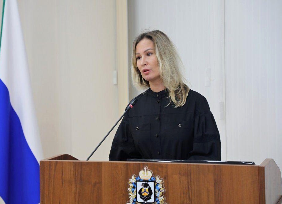 Министр ЖКХ Хабаровского края Анжелика Миронова