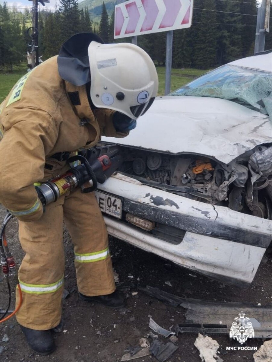    Смертельное ДТП с двумя легковушками на Чуйском тракте. Источник: ГУ МЧС России по Республике Алтай