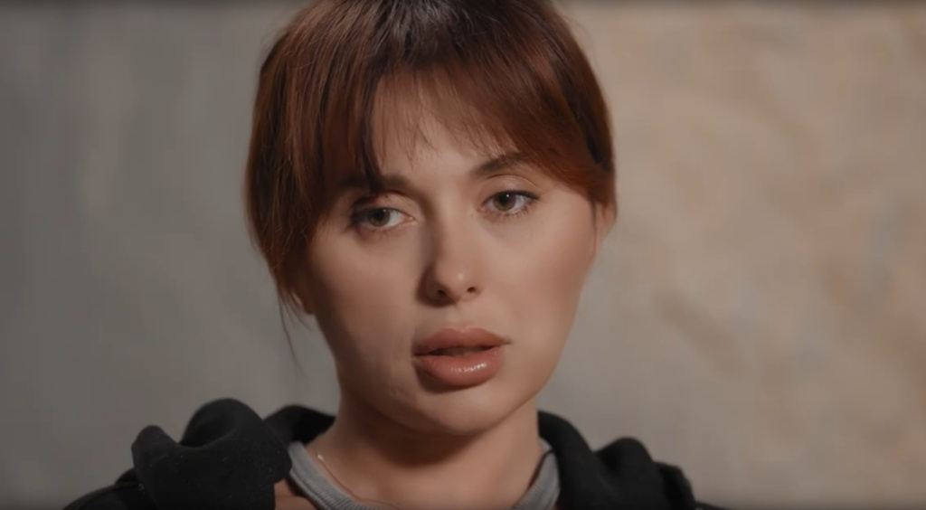 Ева Карицкая (Карина Мельничук). Фото: кадр видео на YouTube-канале «Осторожно, Собчак»