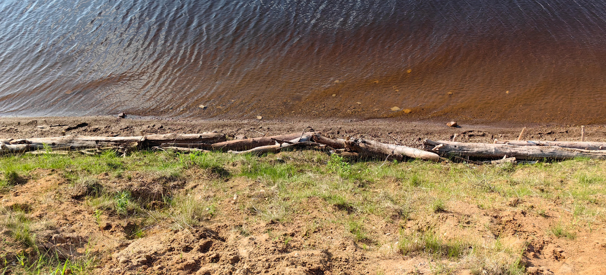 А вот в конце мая вода уже какбэ намекала...