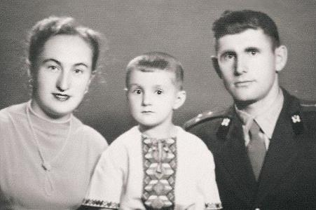 Леня с родителями