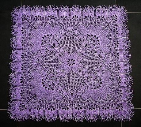 для квадратных скатертей можно использовать схемы платков из центра.