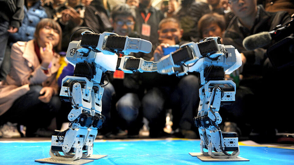     Битву роботов по правилам бокса провели в Китае www.globallookpress.com/Chen Bin/Xinhua