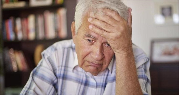 Депрессию у пожилых можно спутать с деменцией