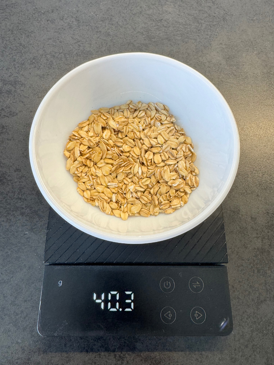 40 г овсяных хлопье долгой варки