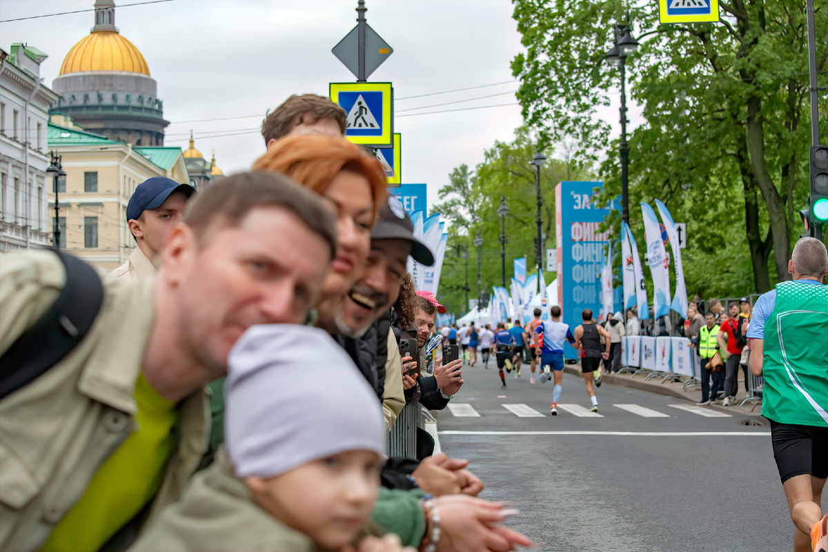 встреча бегунов