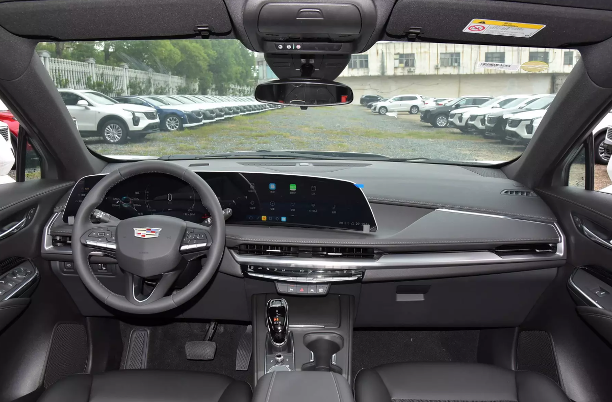 Cadillac XT4 в самих США более не выпускается.