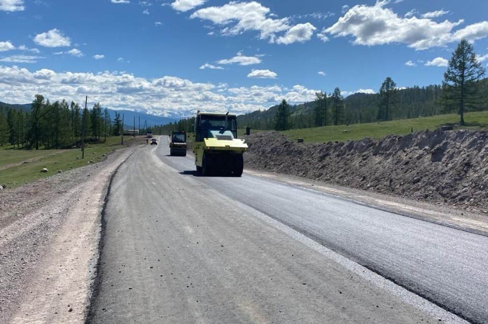    Ремонт дороги Акташ – Улаган – Балыктуюль. Источник: altai-republic.ru