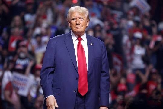    Трамп перенес дедлайн по пошлинам для ЕС