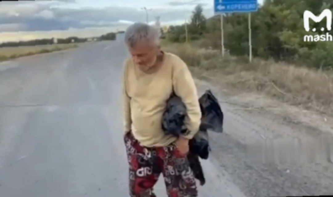    Солдаты ВСУ расстреляли пожилого мужчину, над которым издевались после вторжения в Курскую область