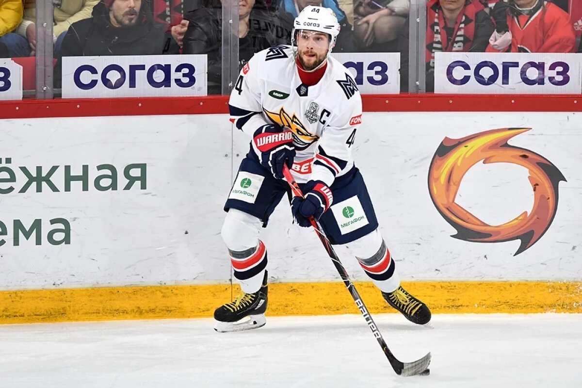    Чемпион мира и Олимпийских игр, двукратный обладатель Кубка Гагарина Егор Яковлев.