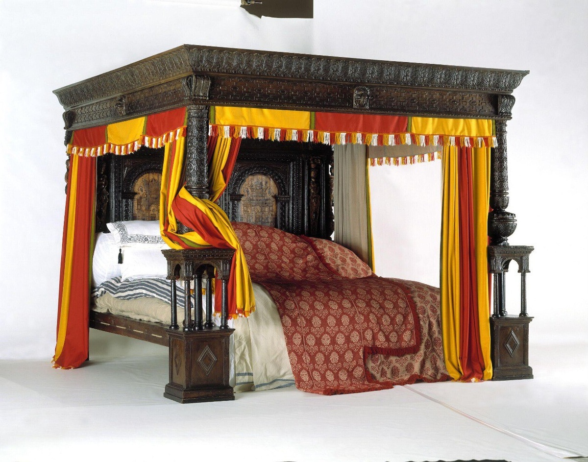 Большая кровать из Уэра (англ. The Great Bed of Ware)