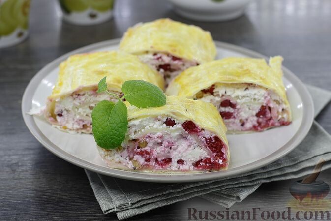 лаваш, смородина красная, сахар, яйца, творог