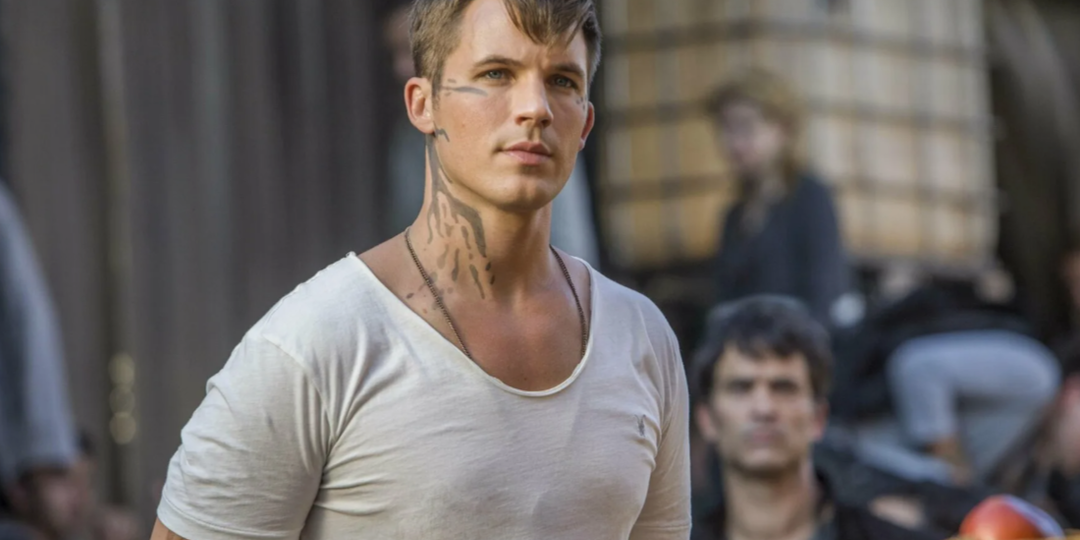 10 фантастических сериалов про столкновение с пришельцами