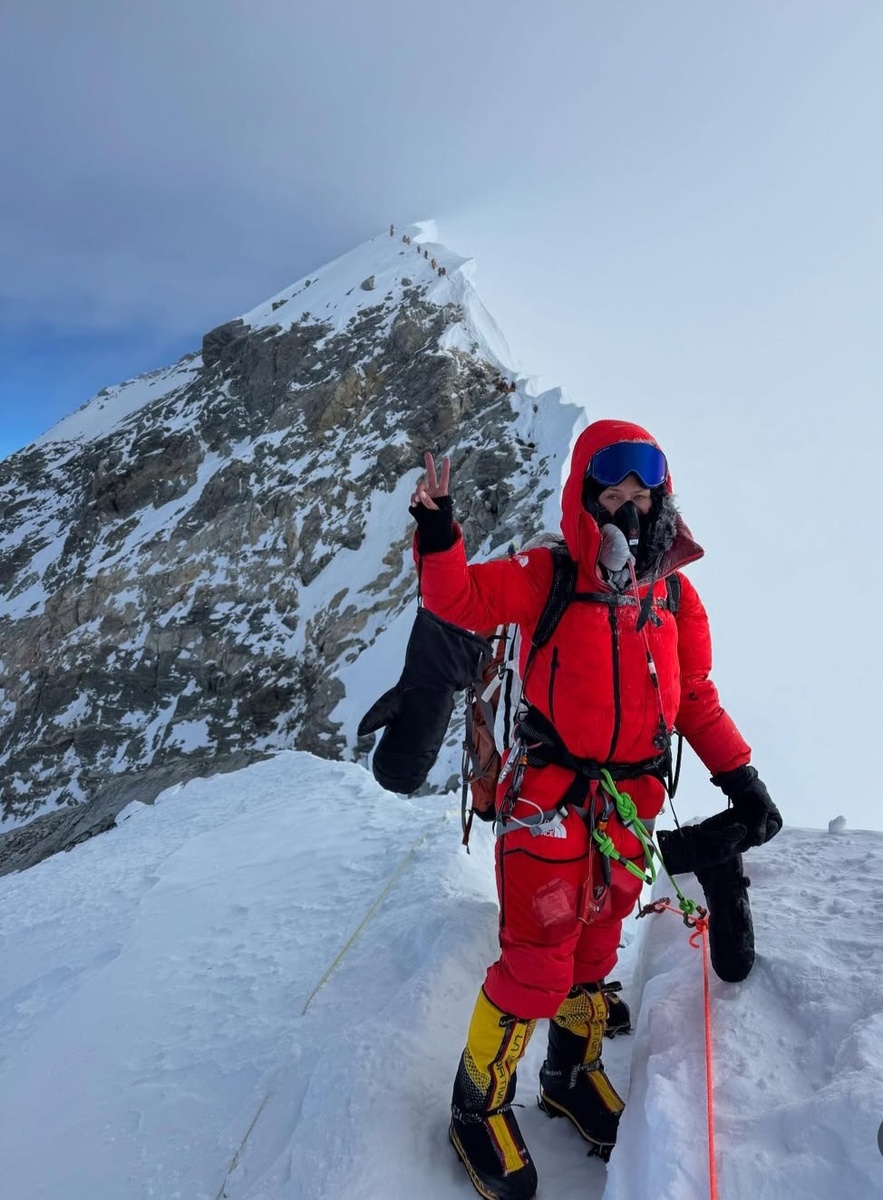И это ведь не самый последний ее заход. Она говорит, что скоро опять планирует какое-то путешествие еще на одну гору