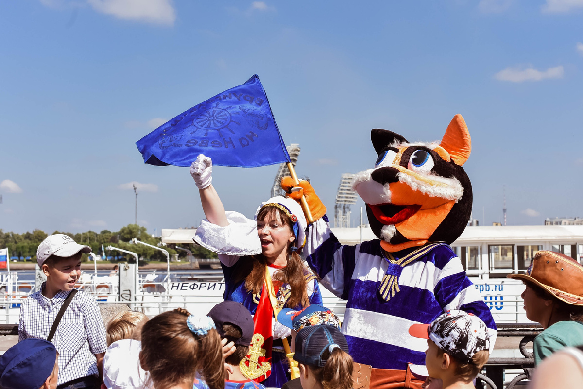 Аниматоры на теплоходном туре для детей