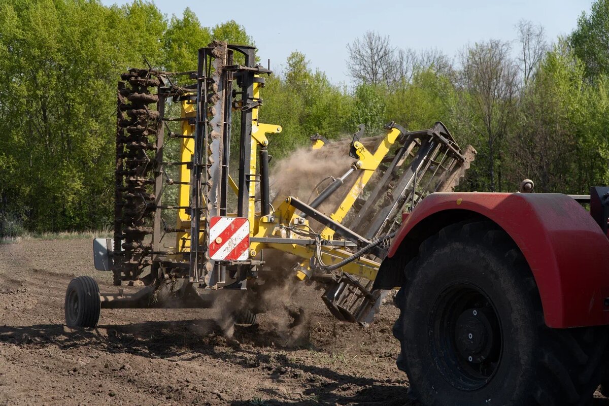     Для яровой 2025 в учхозе Курского ГАУ сельхозтехнику предоставил крупнейший производитель белого сахара в РФ
