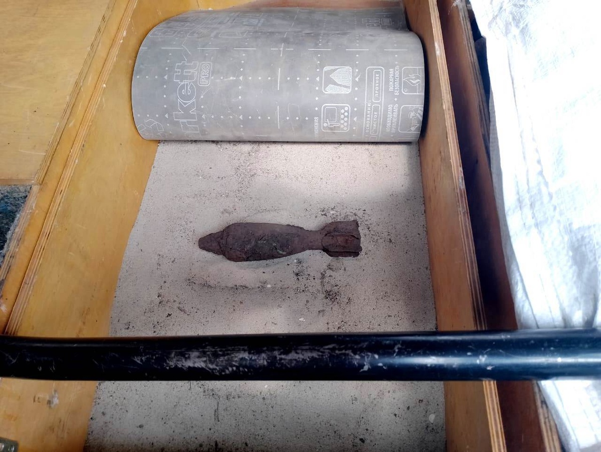    В селе Пузачи Мантуровского района Курской области обнаружен снаряд времен ВОВ