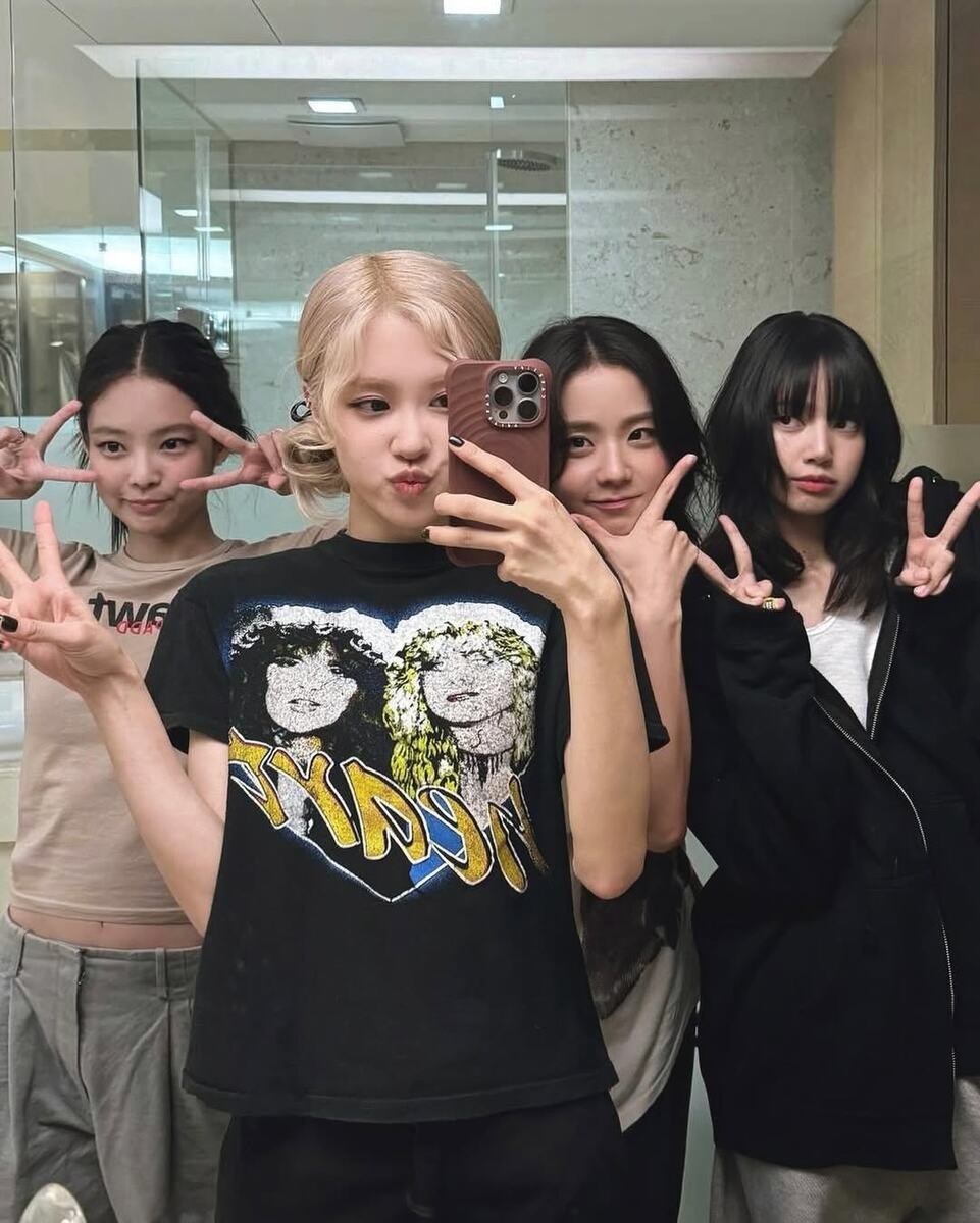    BLACKPINKСоцсети