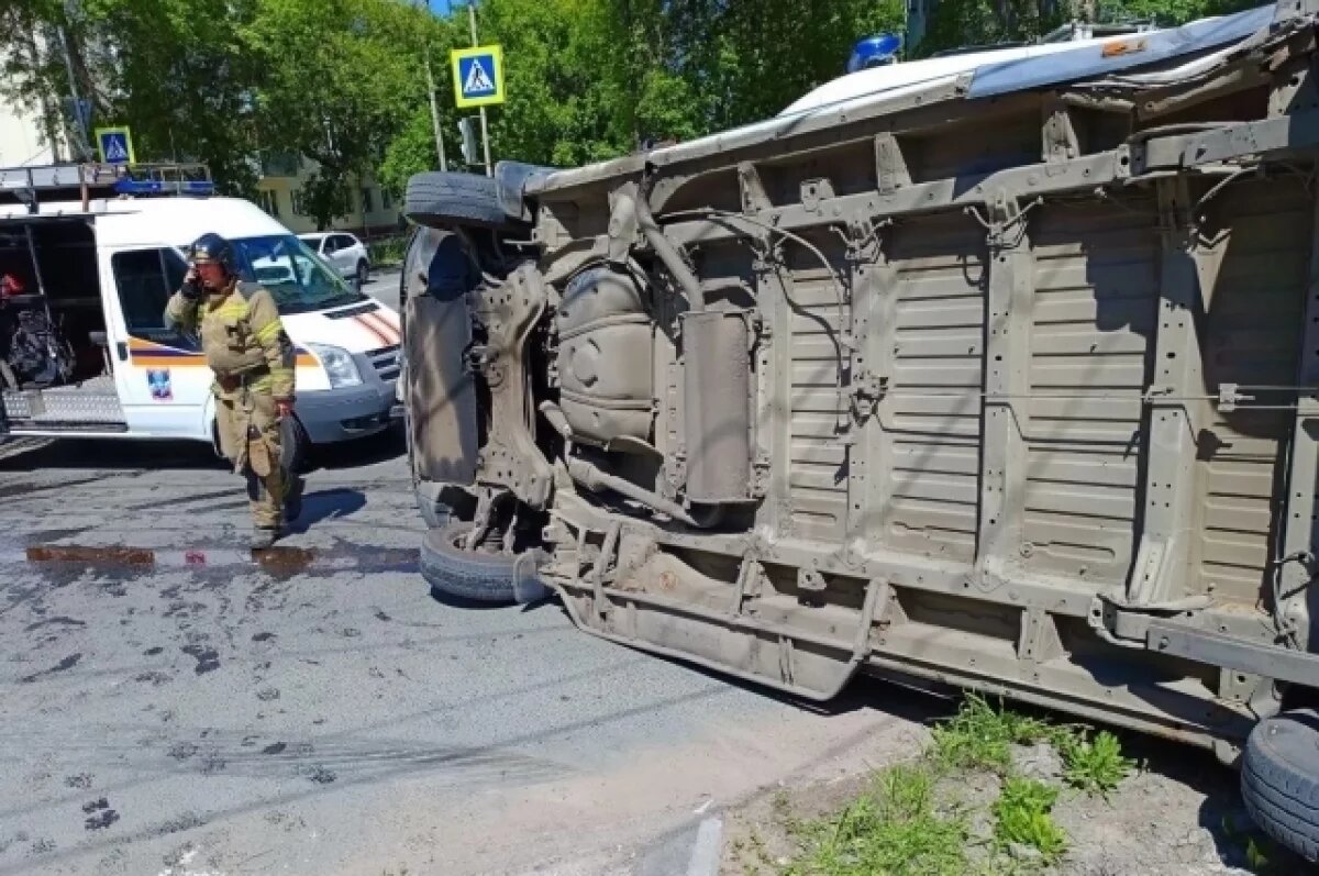    В Тольятти перевернулась маршрутка. Есть пострадавшие