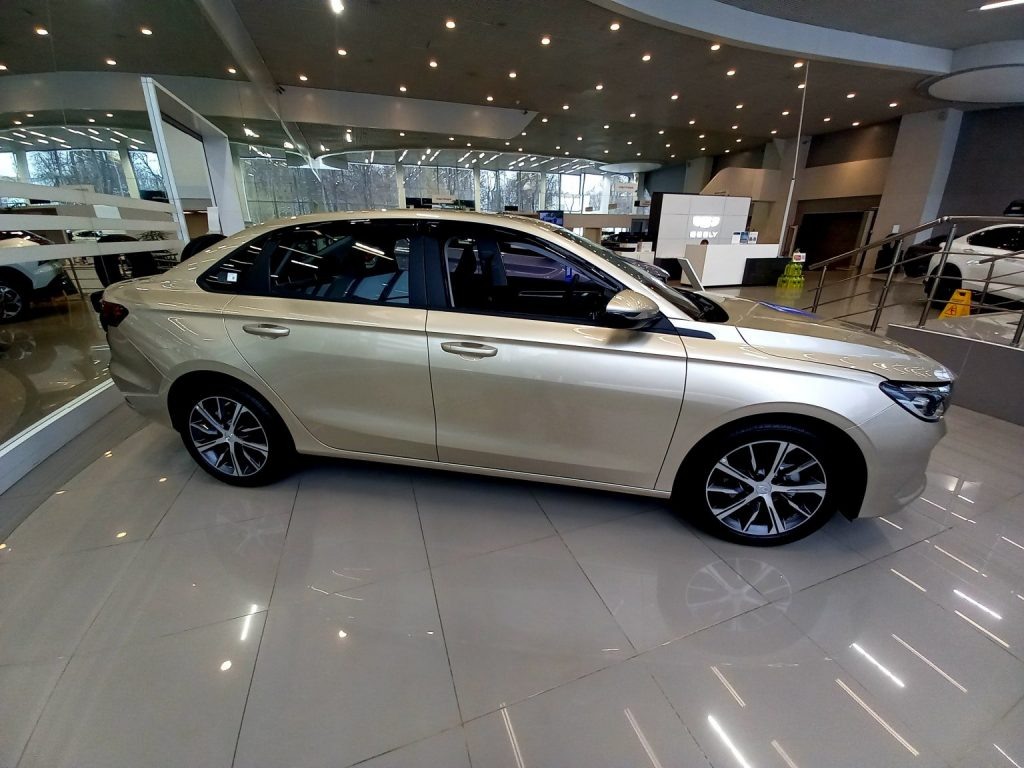 Geely Emgrand — один из представителей сегмента рынка РФ.