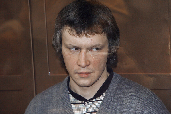 Александр Пичушкин, известный как битцевский маньяк, во время оглашения приговора в Мосгорсуде, 2007 год / Алексей Панов/РИА Новости 