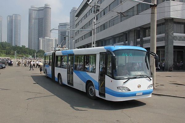 Северокорейский троллейбус Чхоллима, фото в интернетах